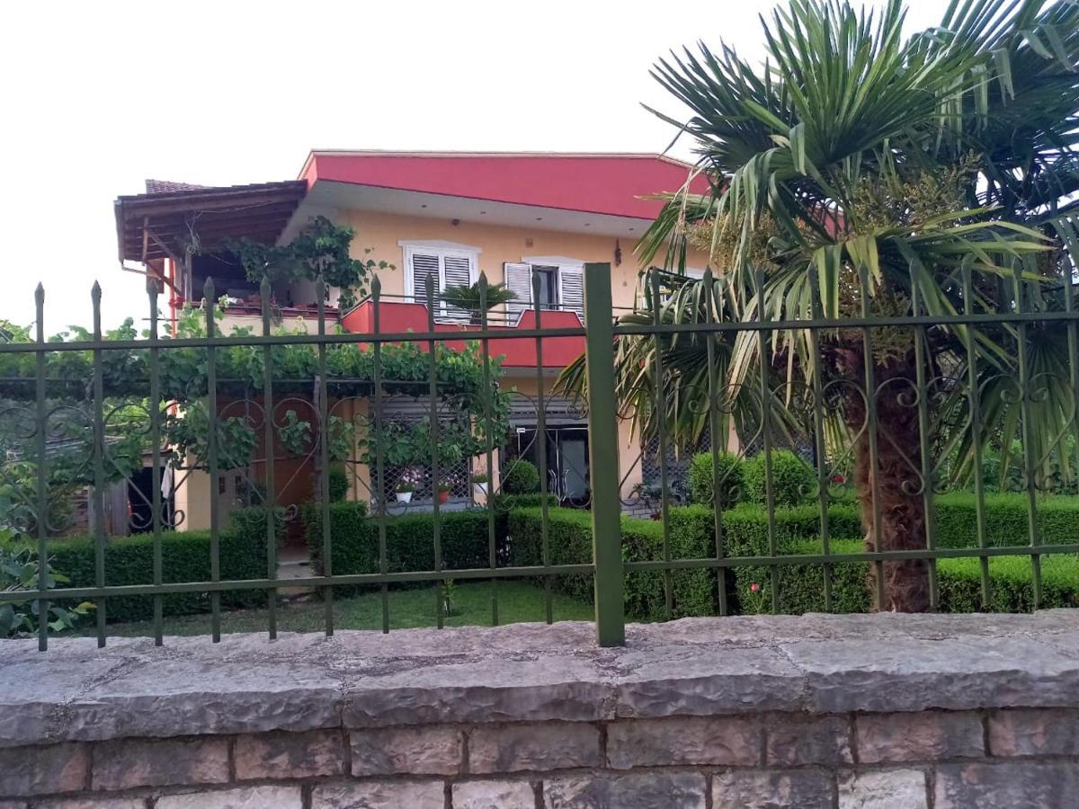 Manthoguesthouse Gjirokaster Ngoại thất bức ảnh